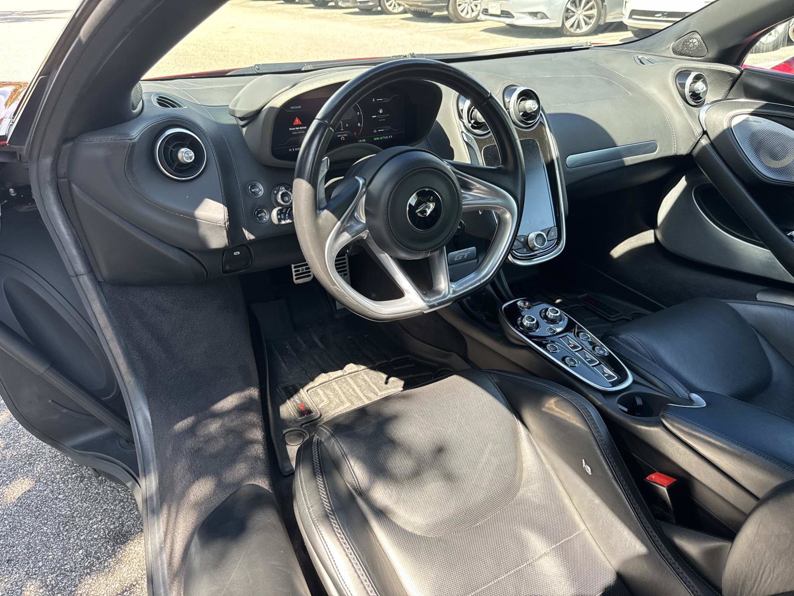 Used 2020 McLaren GT RWD image 15