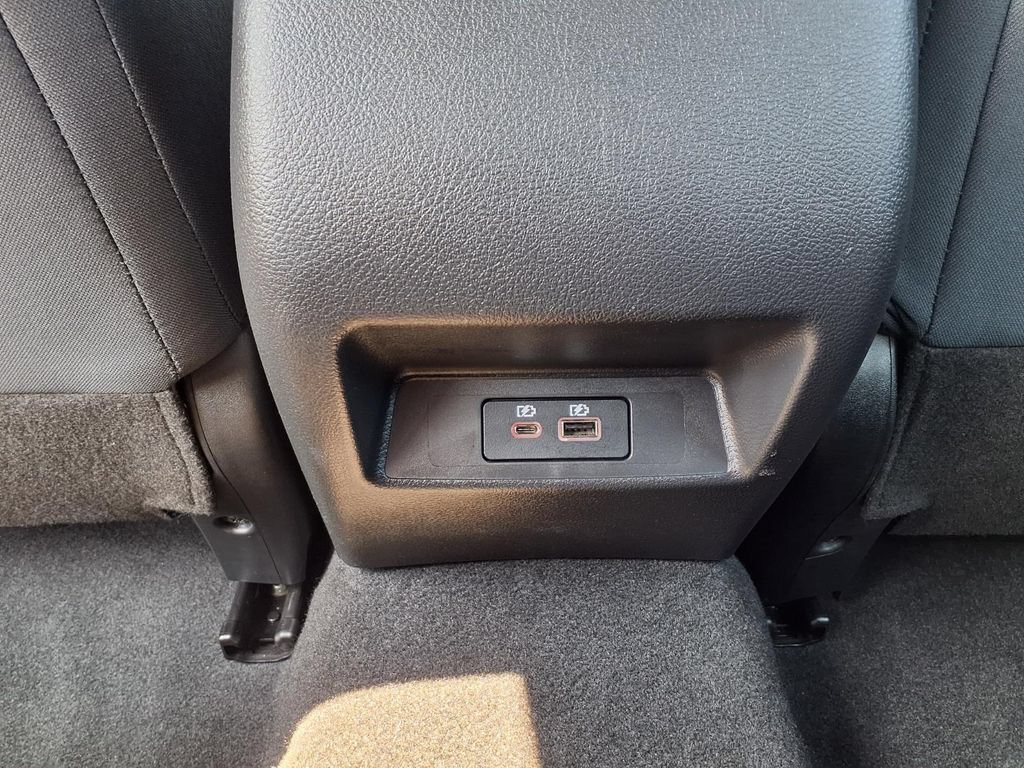 Used 2025 Nissan Altima 2.5 SV FWD image 12