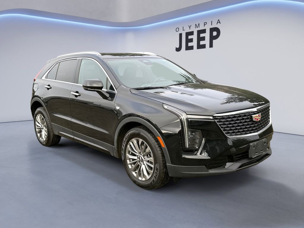 Used 2024 Cadillac XT4 Premium Luxury image 7