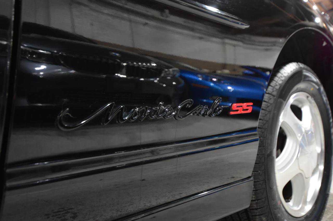 Used 2001 Chevrolet Monte Carlo SS w/ Preferred Equipment Group FWD image 4