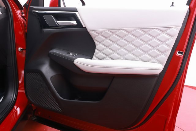 Used 2024 Mitsubishi Outlander SEL image 17