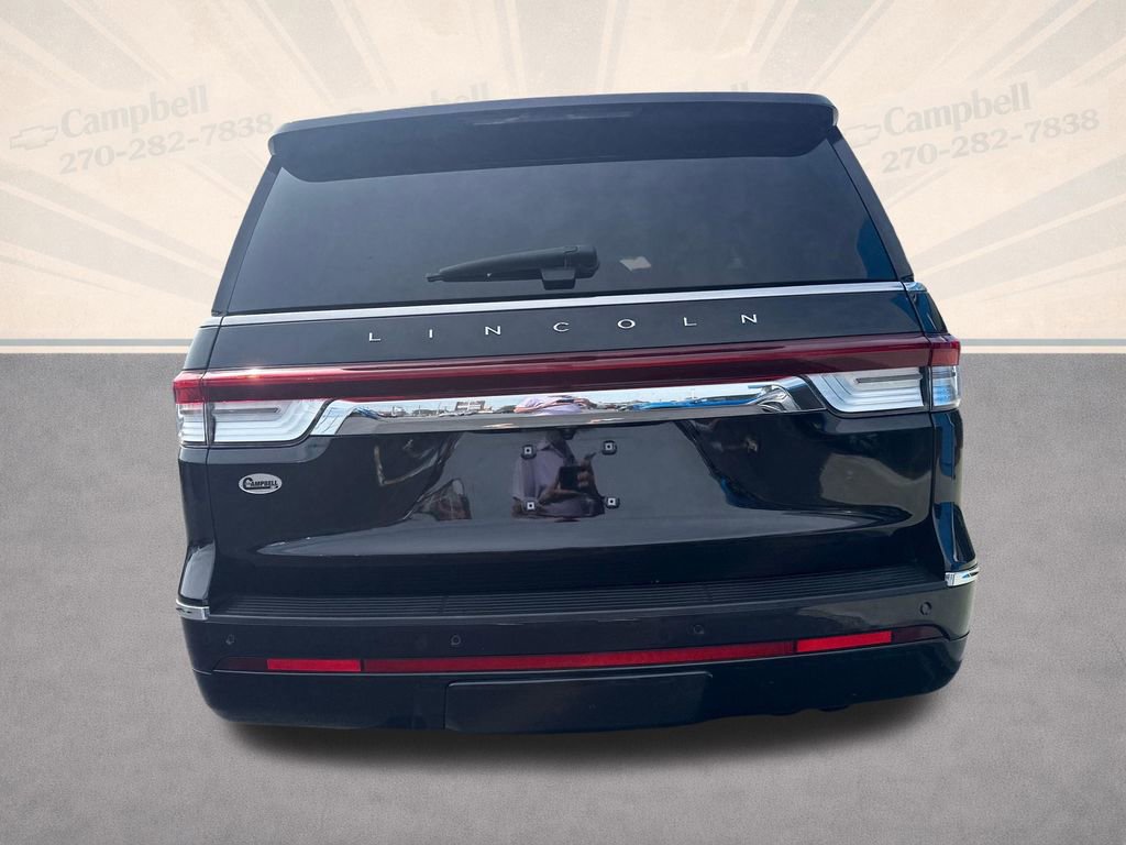 Used 2023 Lincoln Navigator Reserve AWD/4WD image 4
