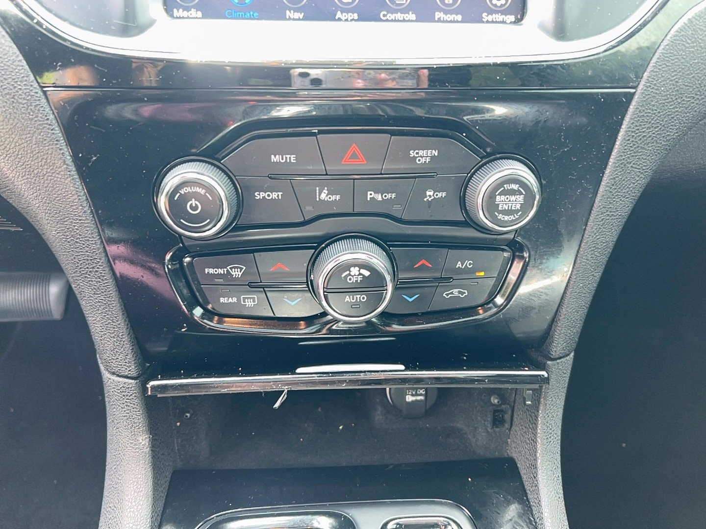 Used 2023 Chrysler 300 S w/ Comfort Group RWD image 18