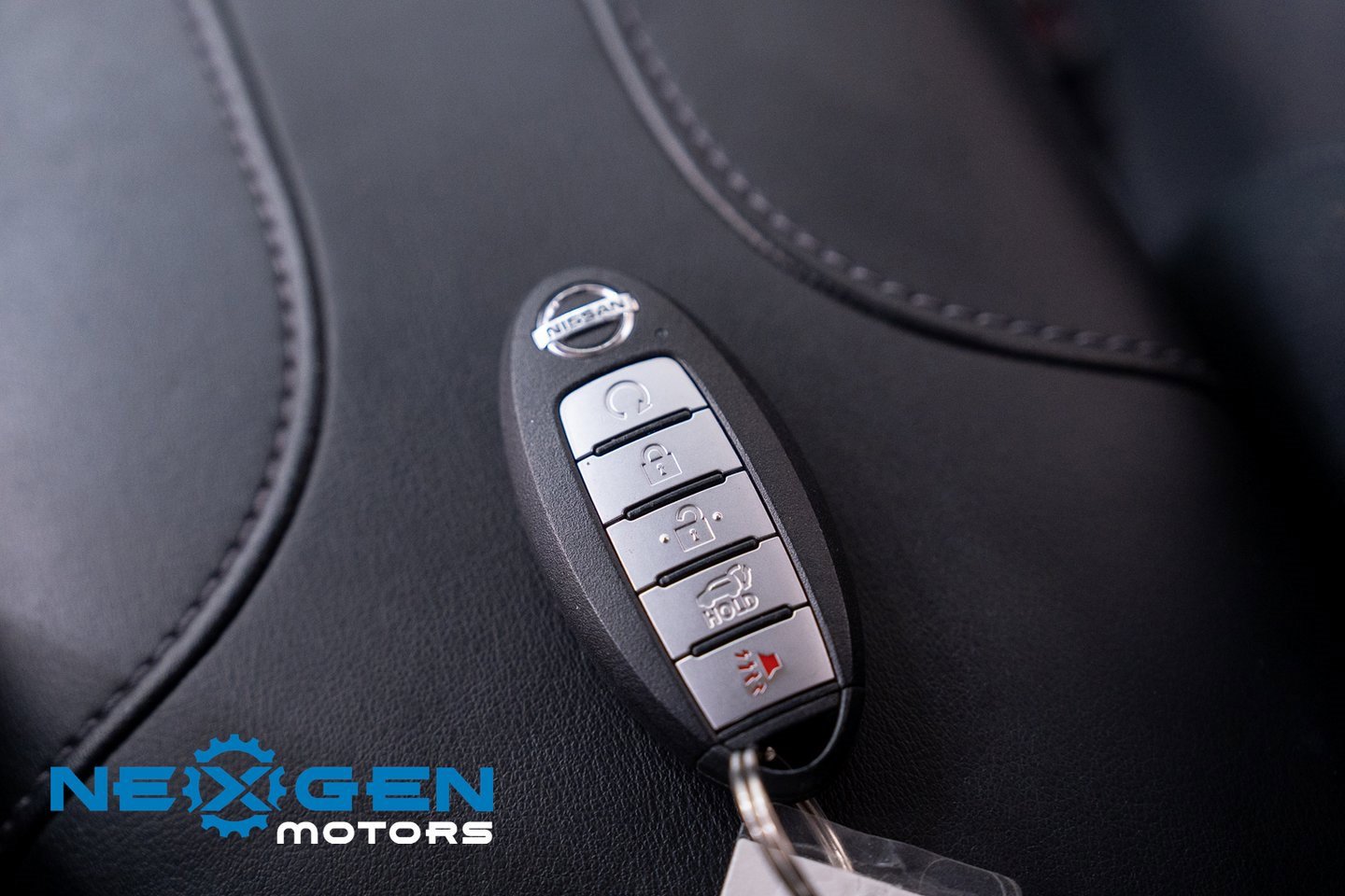 Used 2020 Nissan Rogue SV w/ Premium Package image 28