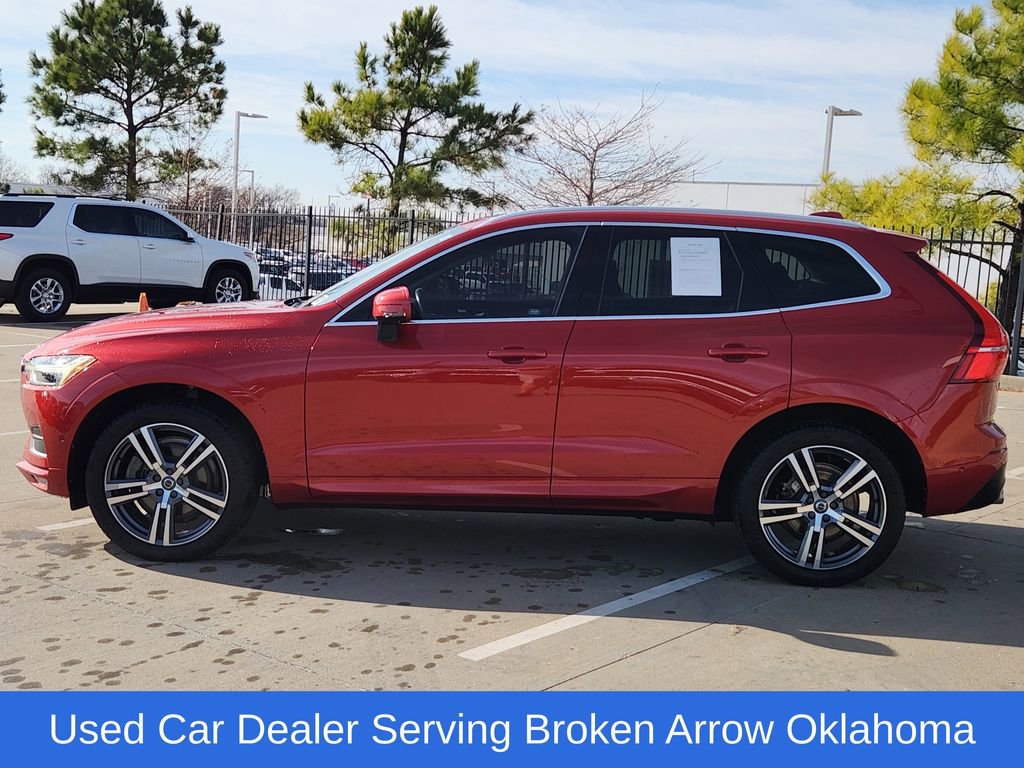 Used 2018 Volvo XC60 T6 Momentum w/ Advanced Package image 4