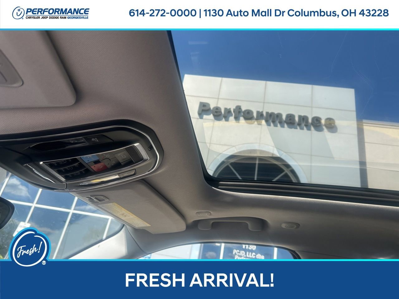 Used 2024 Jeep Grand Cherokee Limited w/ Black Appearance Package image 21