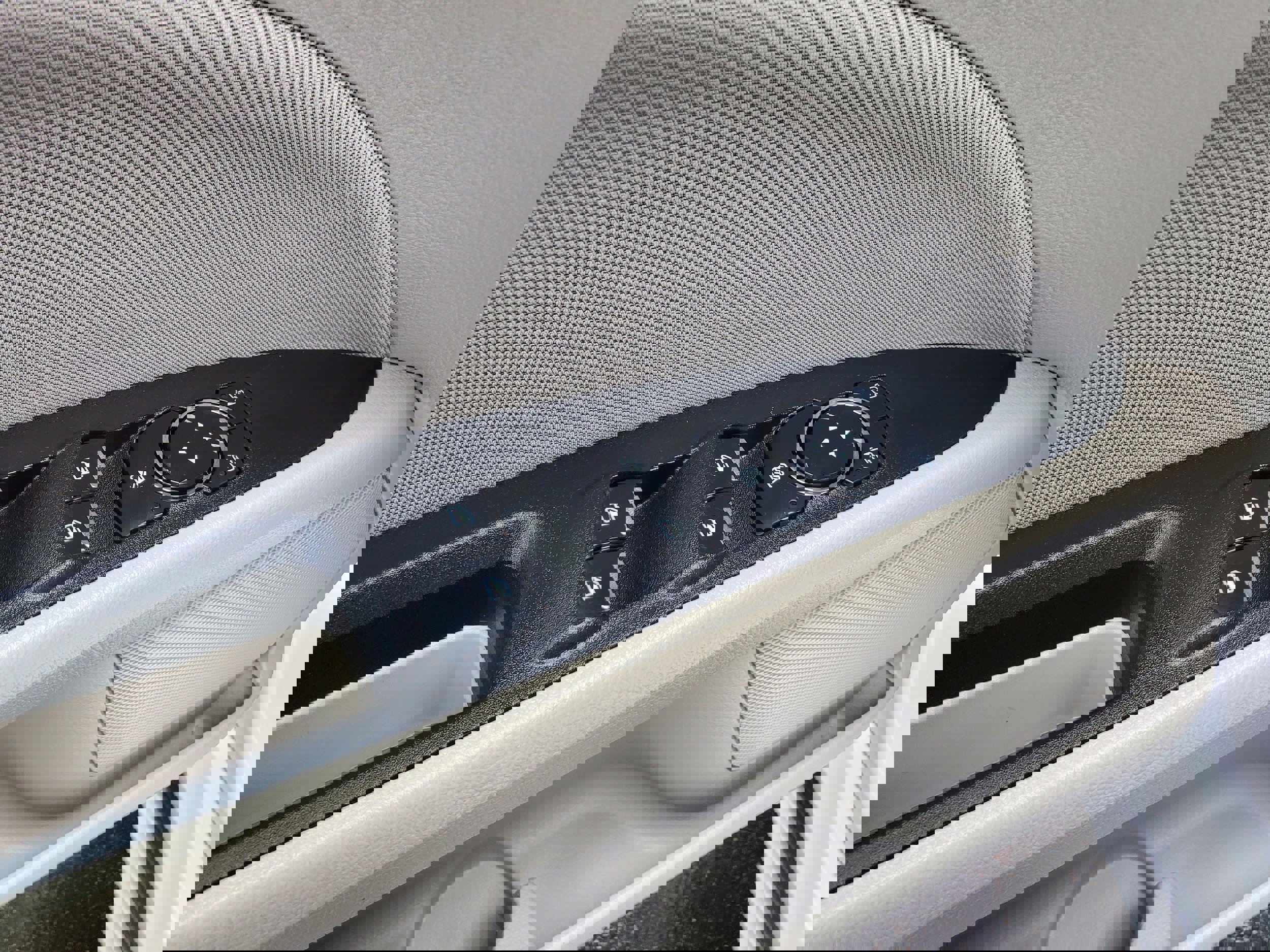 Used 2020 Ford Fusion SE image 14