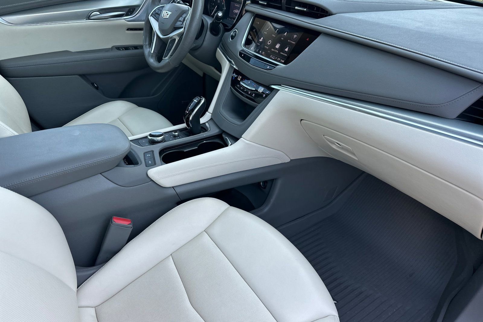 Used 2023 Cadillac XT5 Premium Luxury w/ Technology Package AWD/4WD image 20