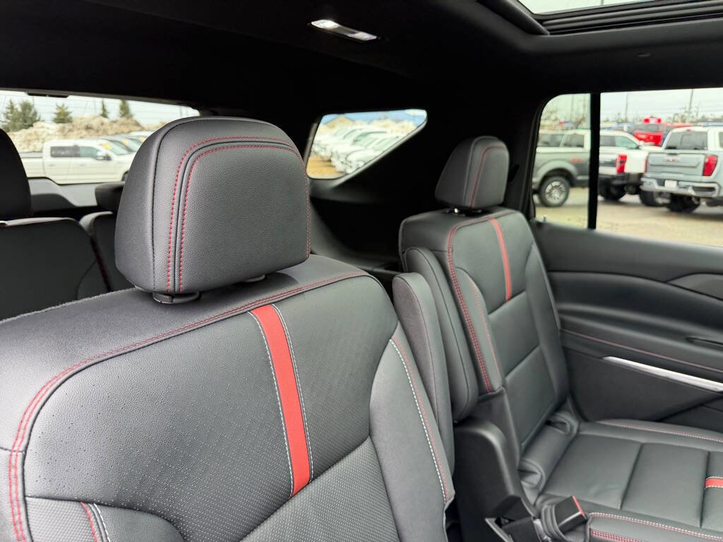 Used 2026 Chevrolet Traverse RS image 59