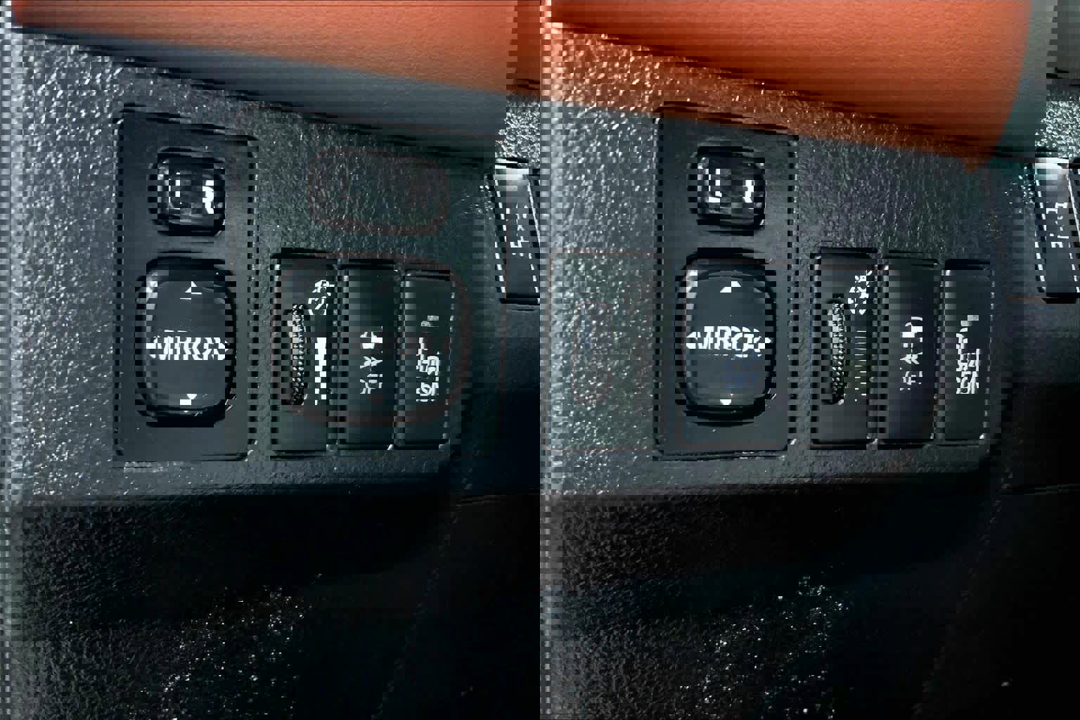 Used 2015 Toyota RAV4 Limited w/ Technology Package image 35