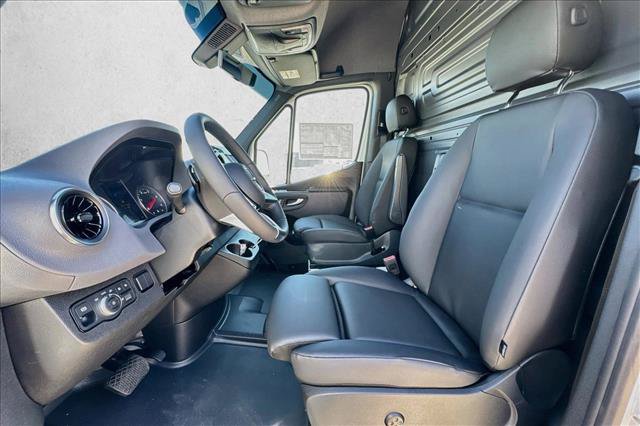 New 2026 Mercedes-Benz Sprinter 2500 image 18