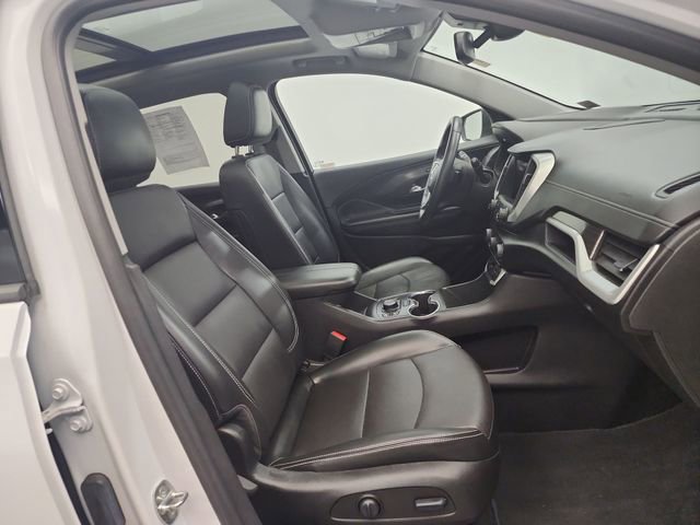 Used 2022 GMC Terrain SLT w/ Infotainment Package II image 29
