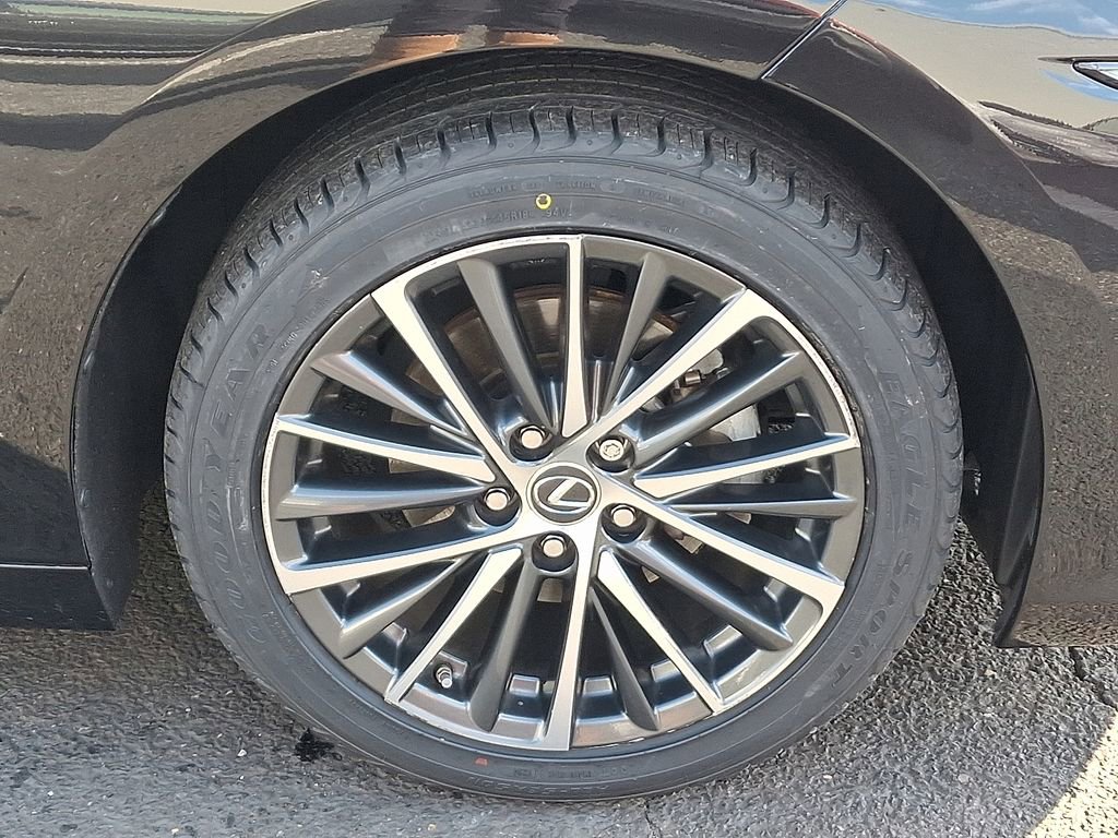 Used 2022 Lexus ES 350 w/ Premium Package image 8