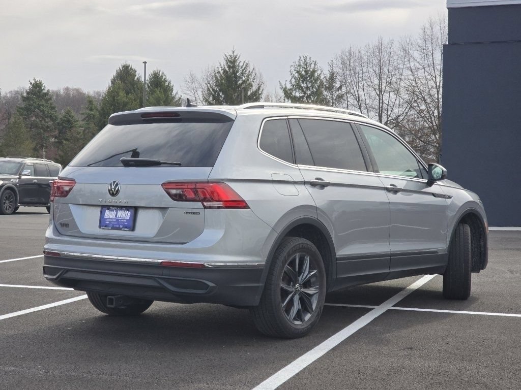 Used 2023 Volkswagen Tiguan SE AWD/4WD image 12