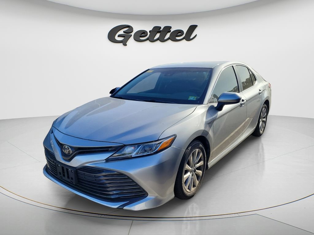 Certified 2018 Toyota Camry LE image 1