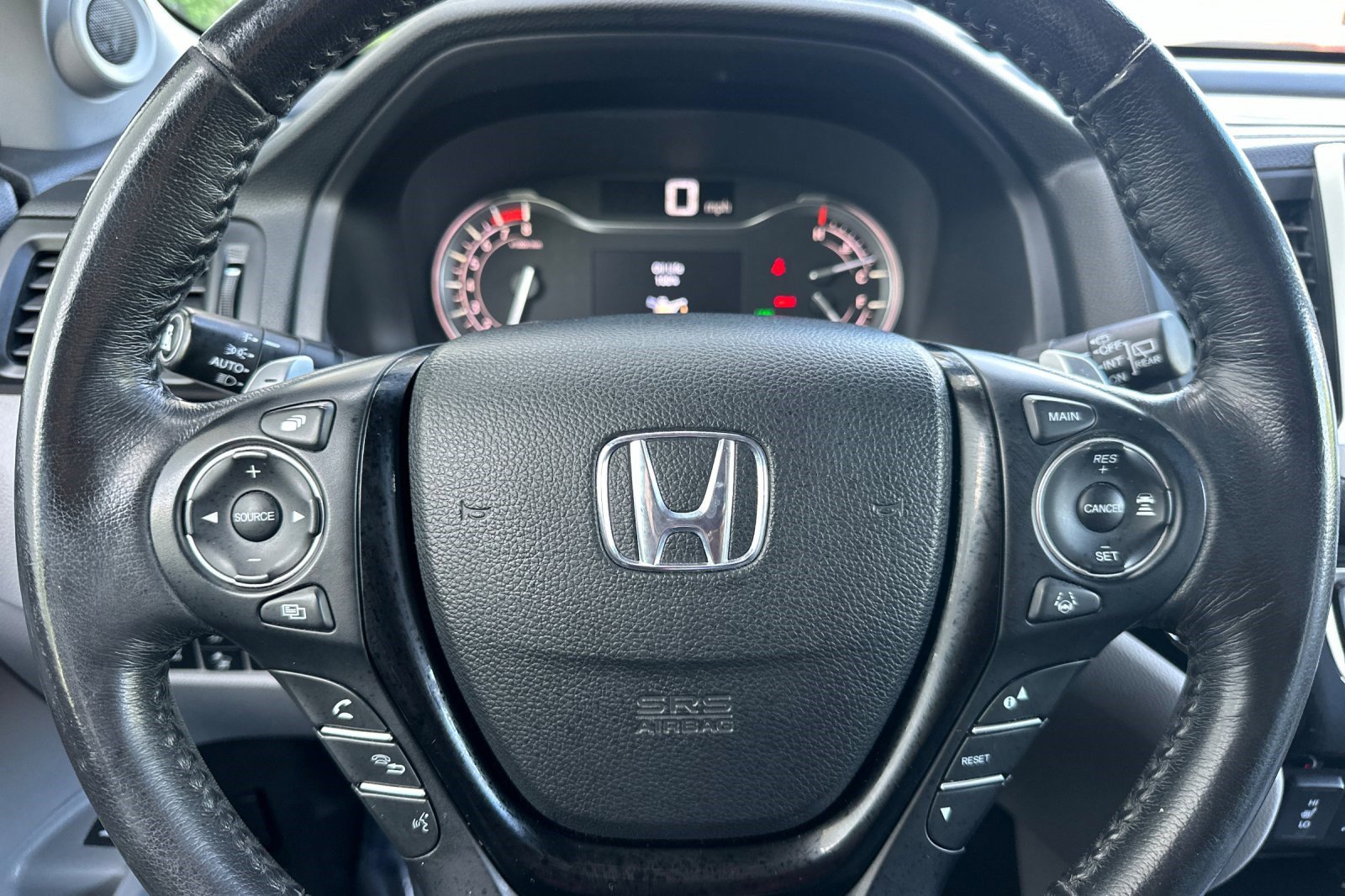Used 2017 Honda Pilot Touring image 16