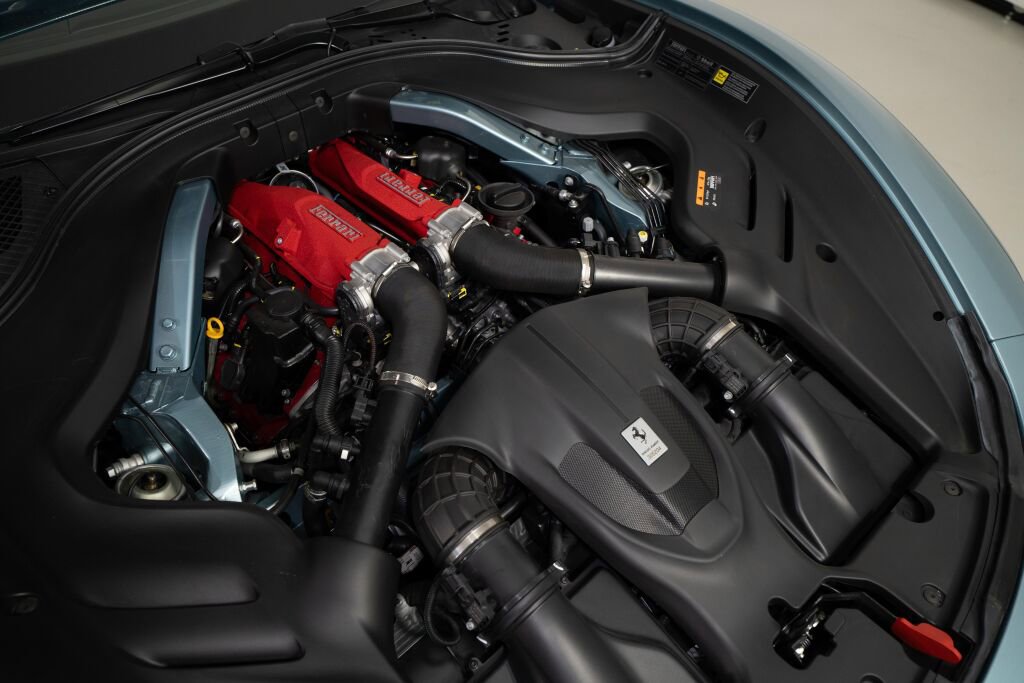 Used 2024 Ferrari Roma Spider image 22