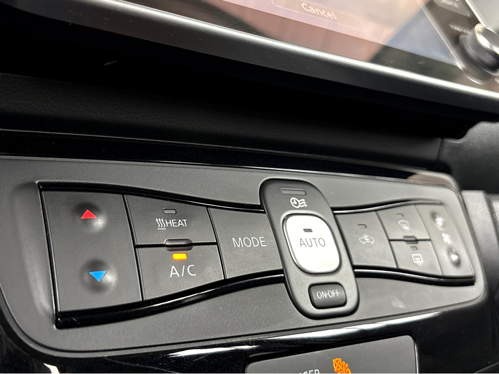 Used 2021 Nissan Leaf SV w/ SV Technology Package image 8