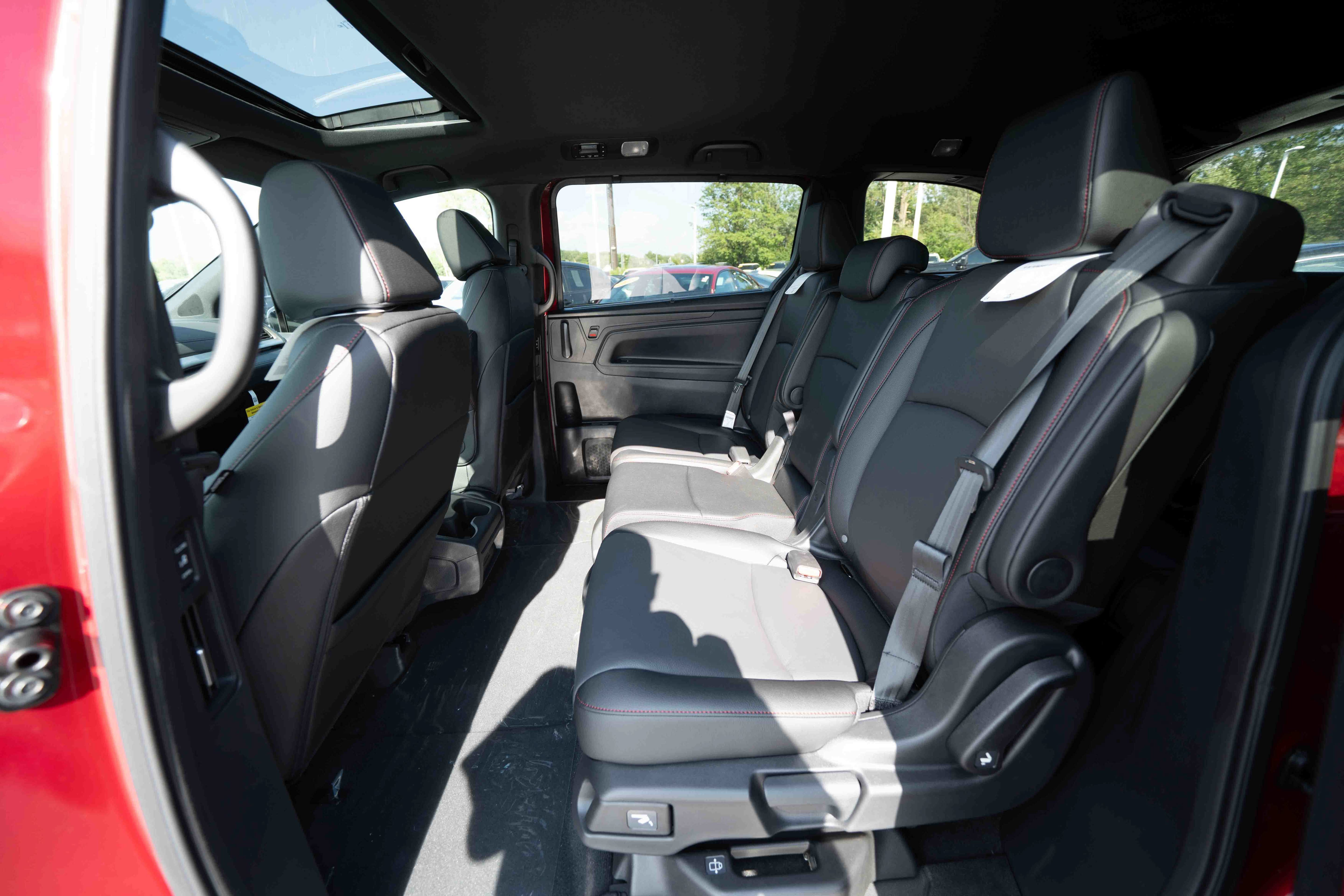 New 2026 Honda Odyssey Sport-L image 23