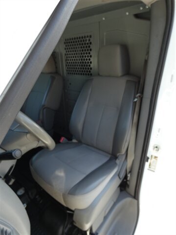 Used 2021 Nissan NV 2500 SV RWD image 37