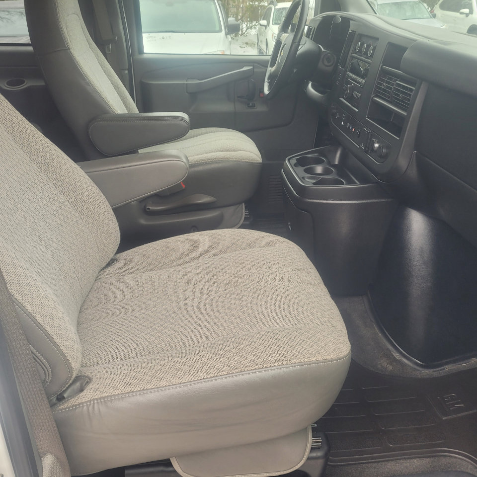 Used 2016 Chevrolet Express 3500 LT w/ LT Preferred Equipment Group image 24