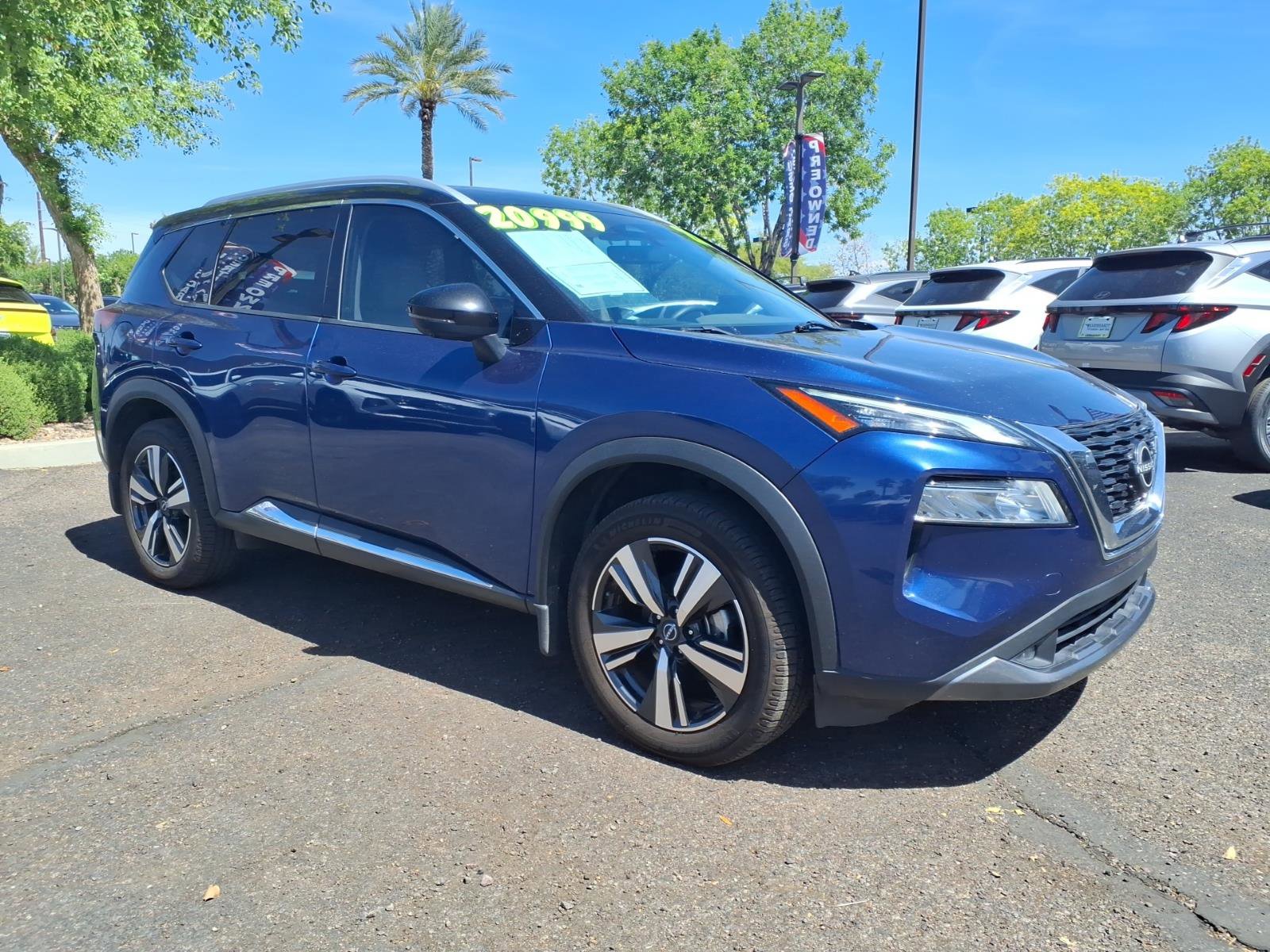 Used 2022 Nissan Rogue SL FWD image 3