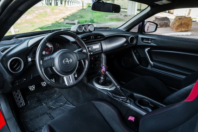Used 2013 Scion FR-S image 3