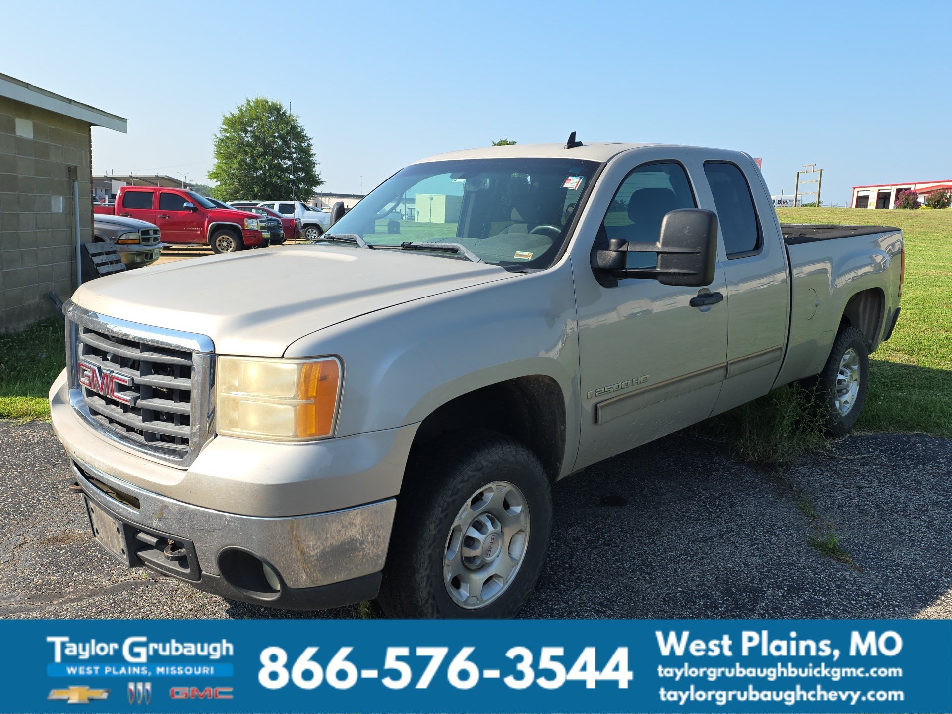 Used 2008 GMC Sierra 2500 SLE w/ Convenience Package RWD image 3
