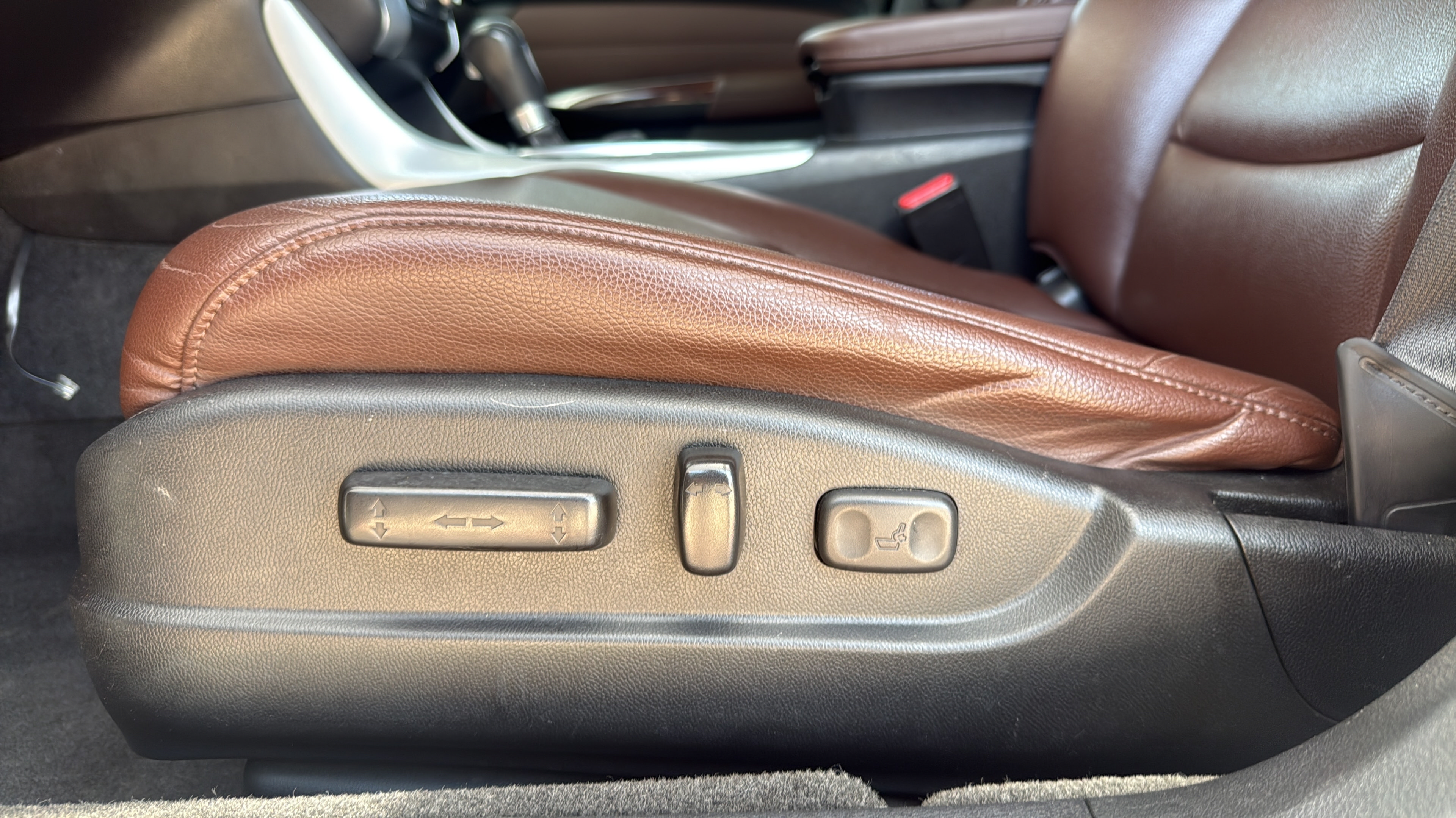 Used 2017 Acura TLX FWD image 10