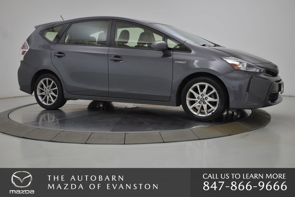 Used 2016 Toyota Prius V Five image 9