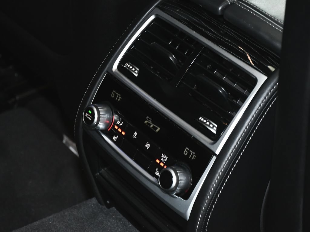 Used 2022 BMW 740i xDrive w/ M Sport Package AWD/4WD image 62