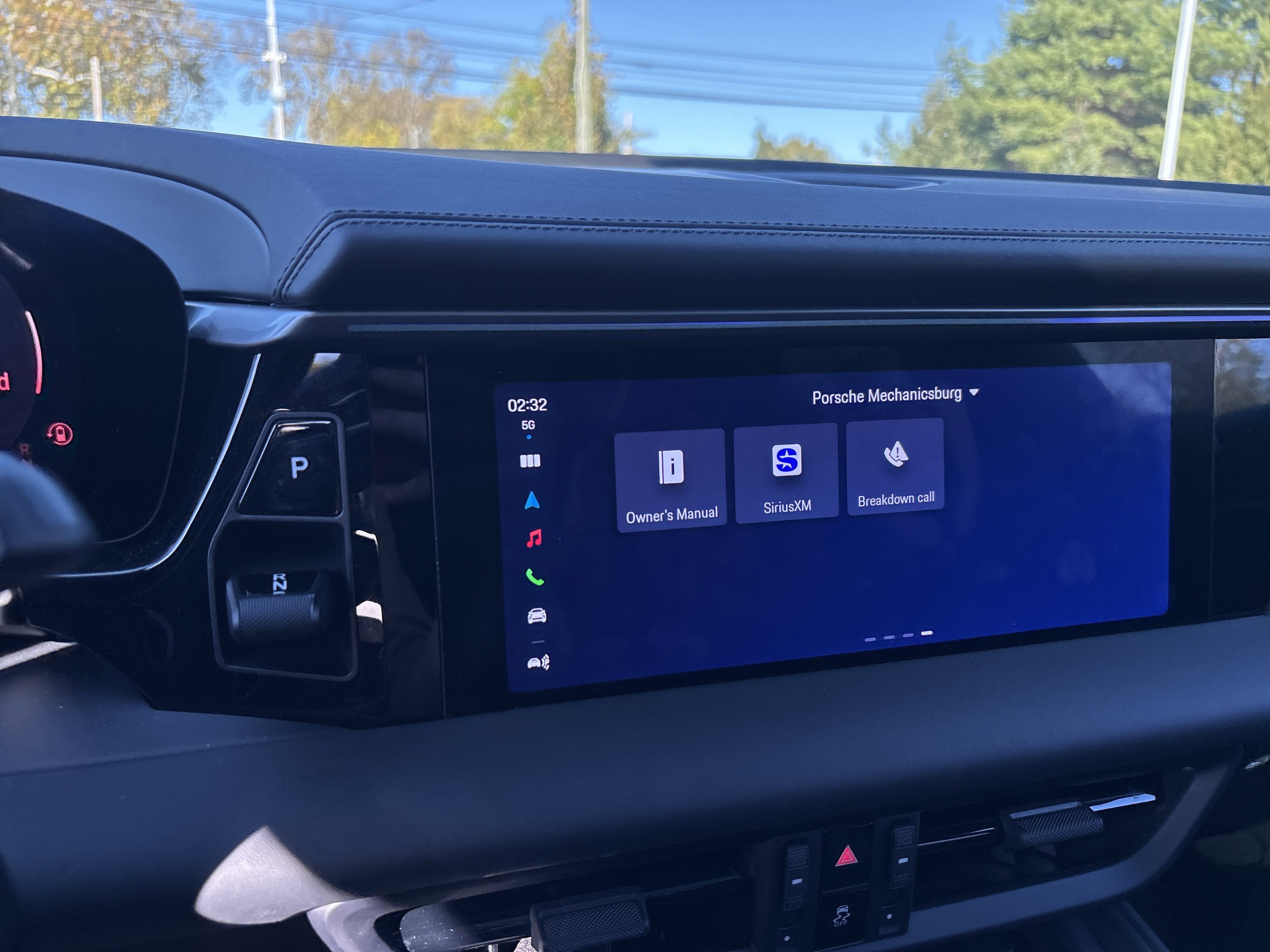 Used 2025 Porsche Macan Electric image 3