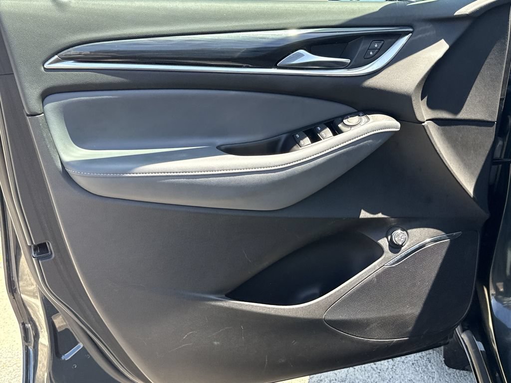 Used 2019 Buick Enclave Essence FWD image 12