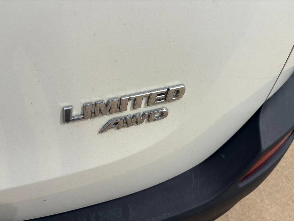Used 2015 Toyota RAV4 Limited AWD/4WD image 22
