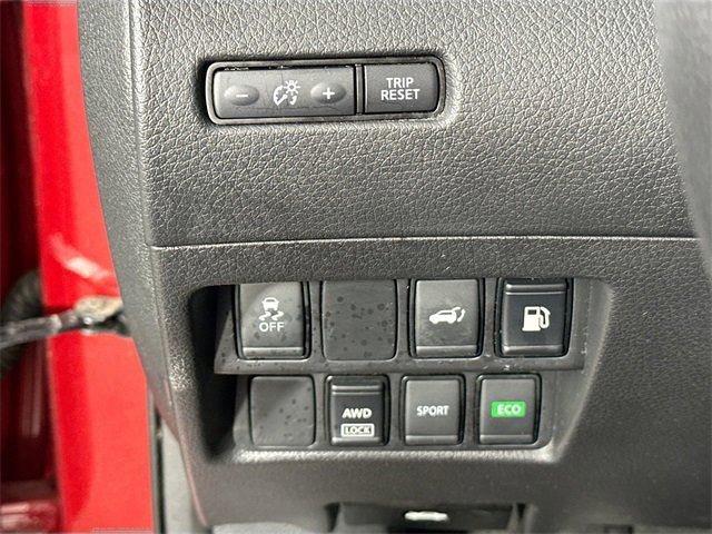 Used 2018 Nissan Rogue SV image 23