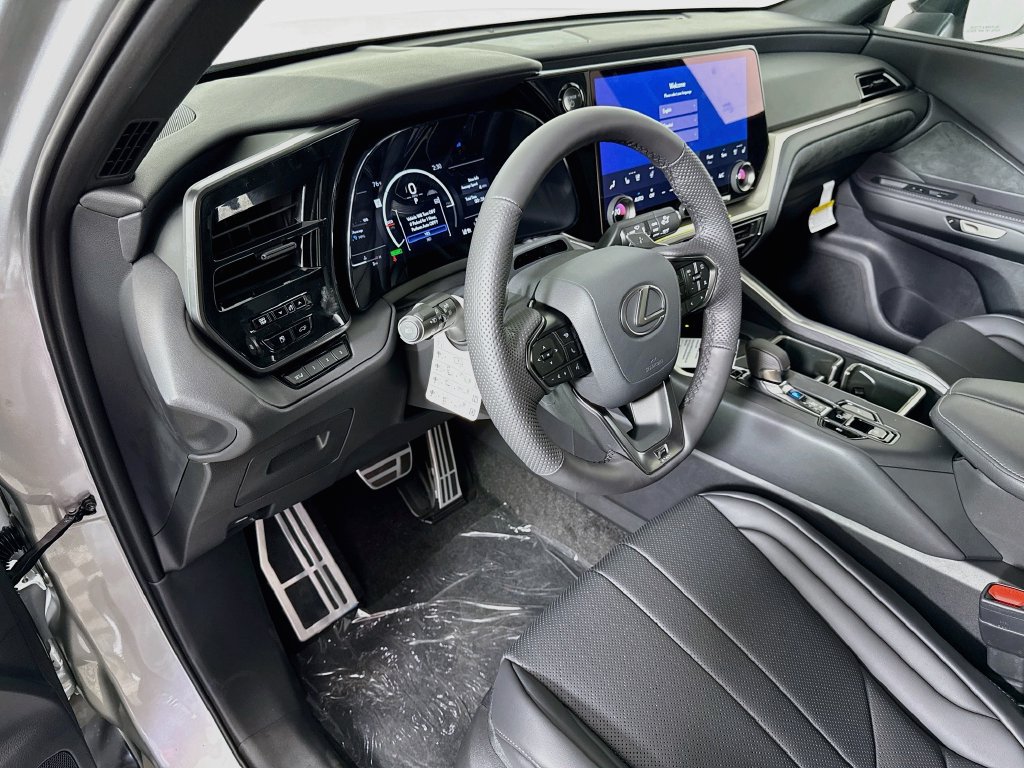 New 2026 Lexus TX 500h AWD w/ Technology Package image 9