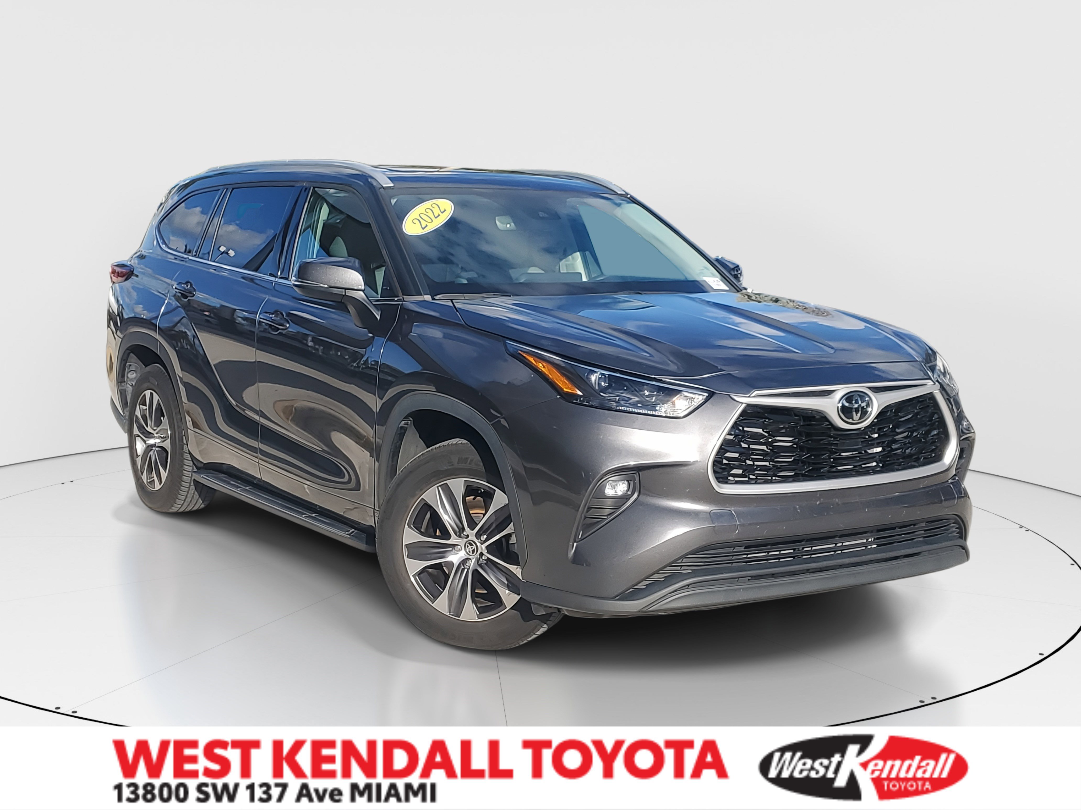 Used 2022 Toyota Highlander XLE