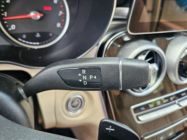 Used 2021 Mercedes-Benz GLC 300 image 11