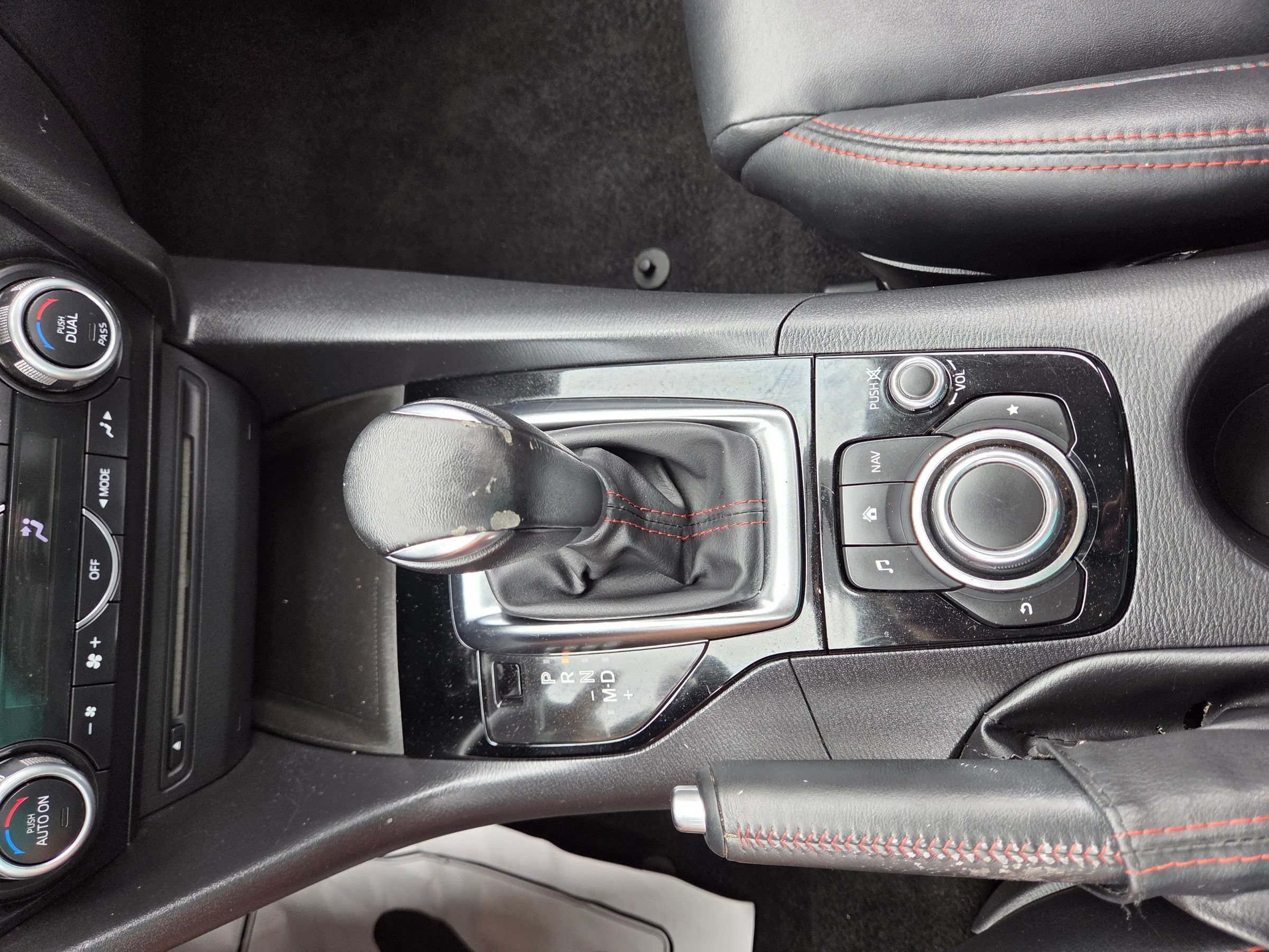 Used 2014 MAZDA MAZDA3 i Grand Touring FWD image 29