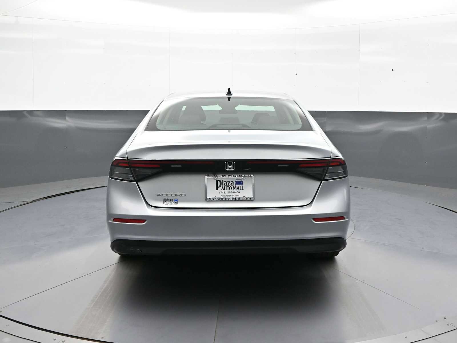 Certified 2025 Honda Accord SE image 8