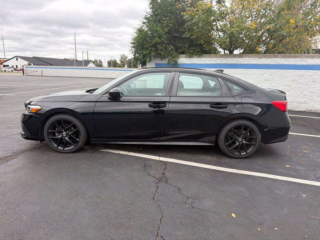 Used 2024 Honda Civic Sport image 2