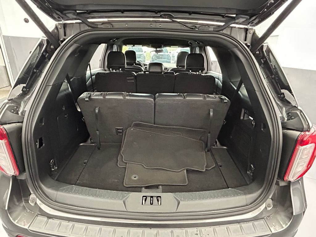 Used 2020 Ford Explorer XLT w/ Equipment Group 202A image 45