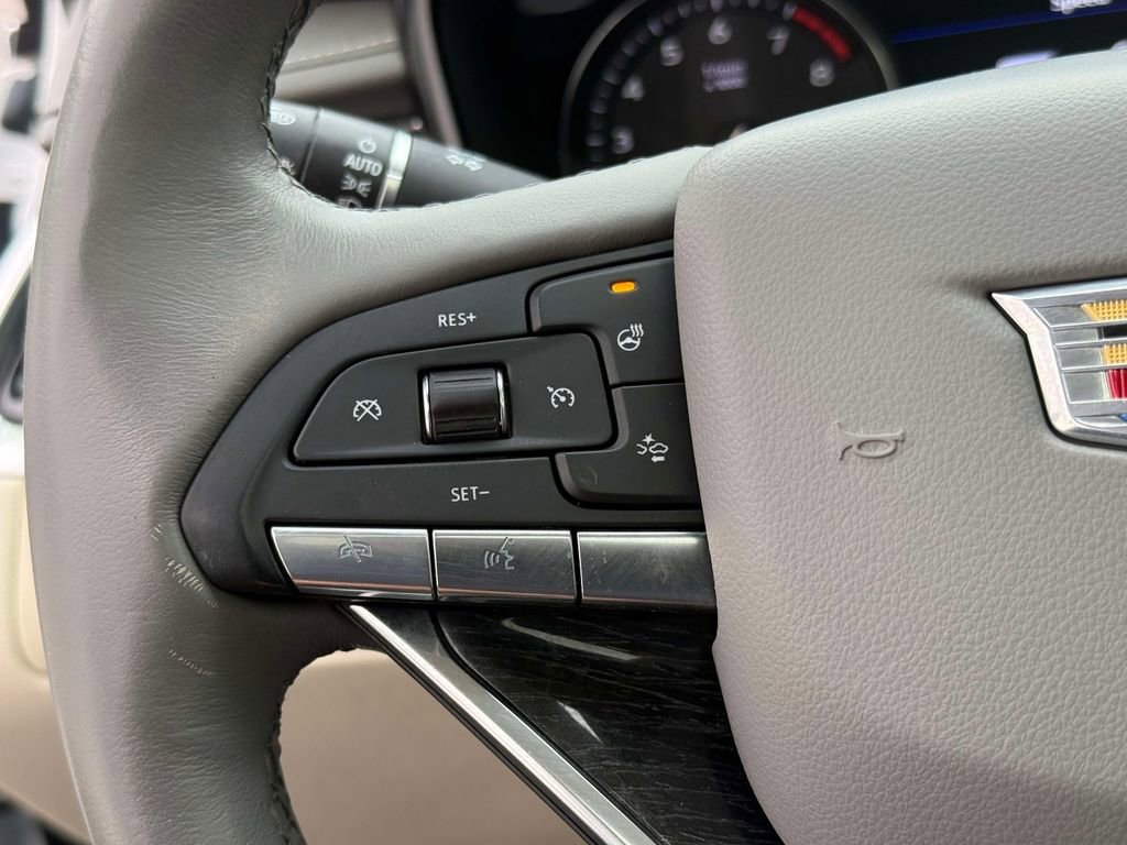 Used 2020 Cadillac XT6 Premium Luxury image 35