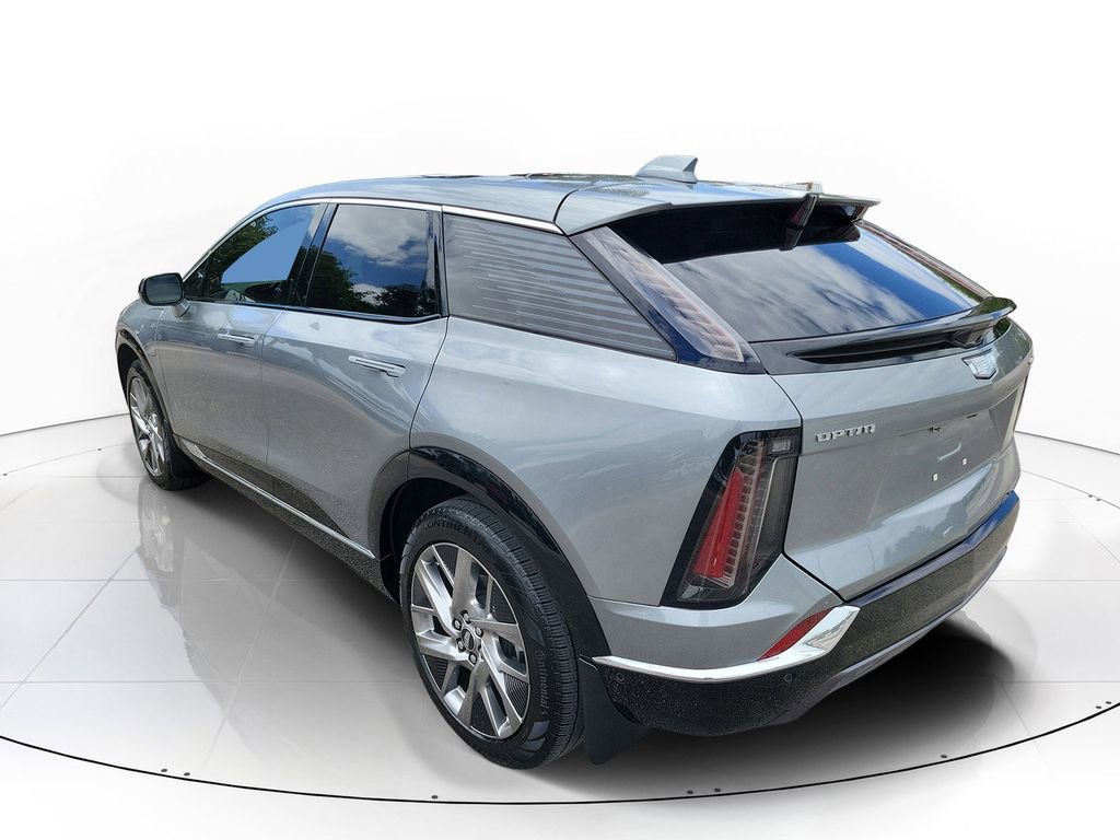 Used 2025 Cadillac Optiq Luxury 1 image 4