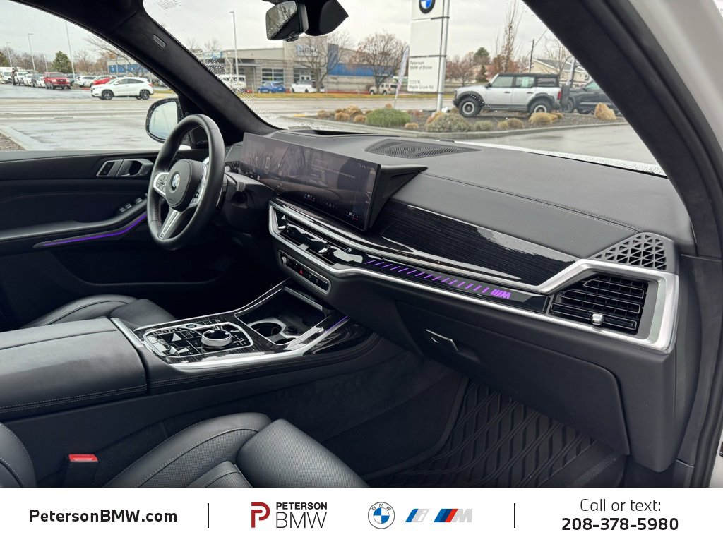 Used 2025 BMW X7 M60i image 18