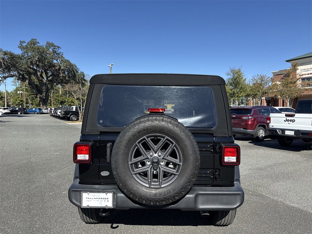 Used 2024 Jeep Wrangler Sport S image 4