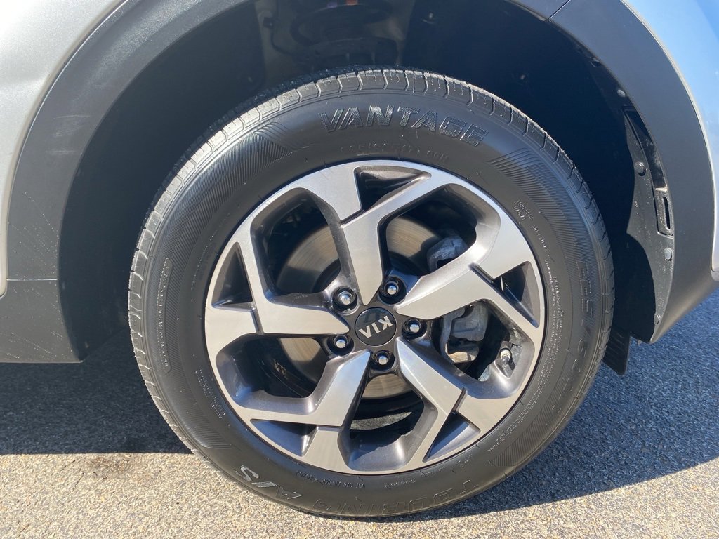 Used 2020 Kia Sportage LX image 9