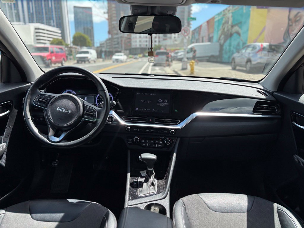 Used 2022 Kia Niro LXS FWD image 12