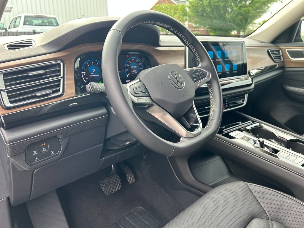 Used 2026 Volkswagen Atlas SE AWD/4WD image 13