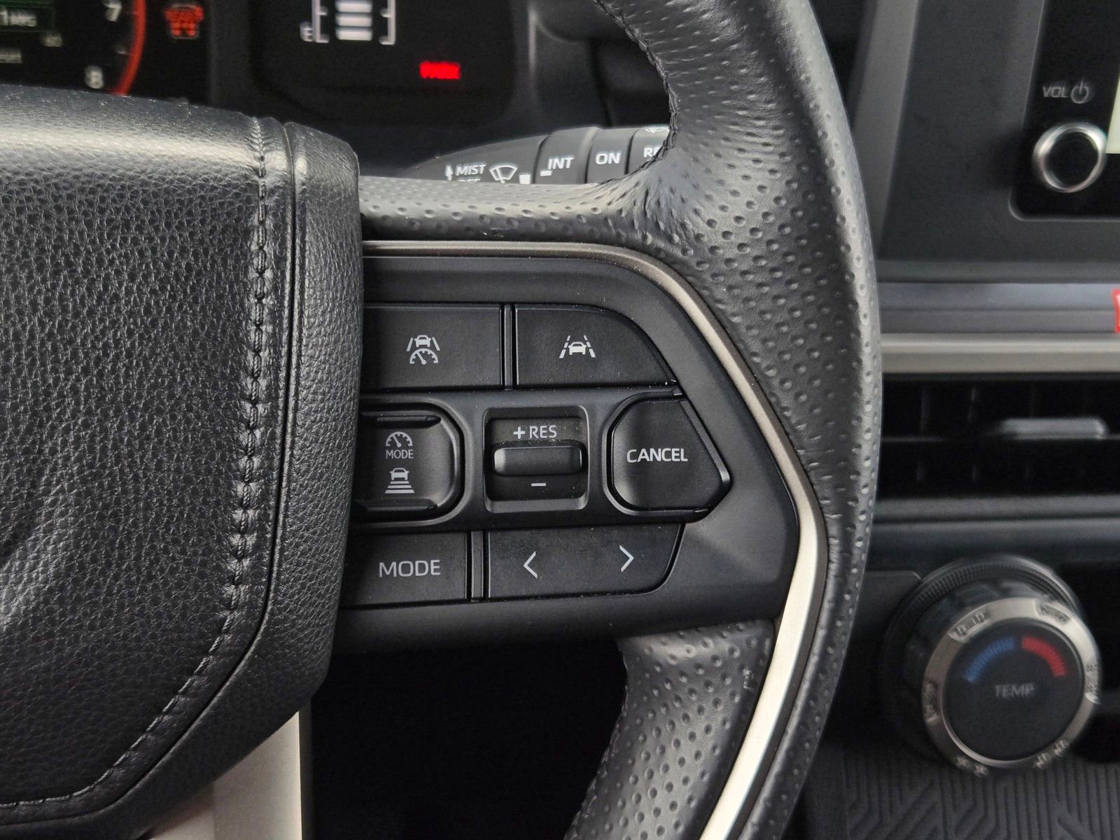 Used 2025 Toyota 4Runner SR5 AWD/4WD image 20